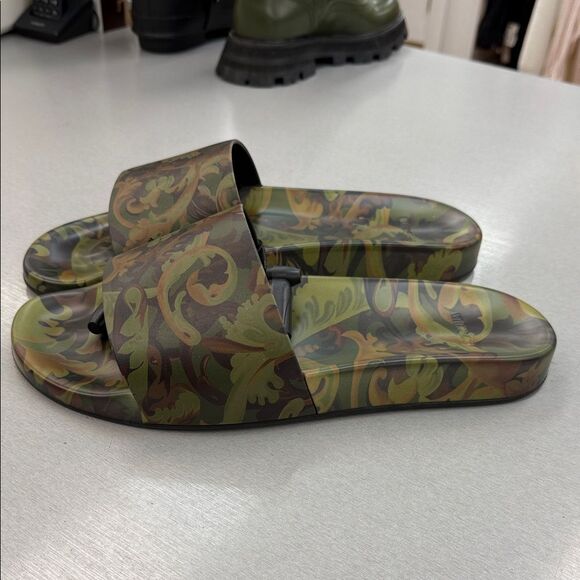 Camouflage Slide Sandals - Picture 5 of 9